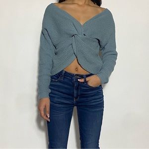 Cross-knot knit cropped sweater